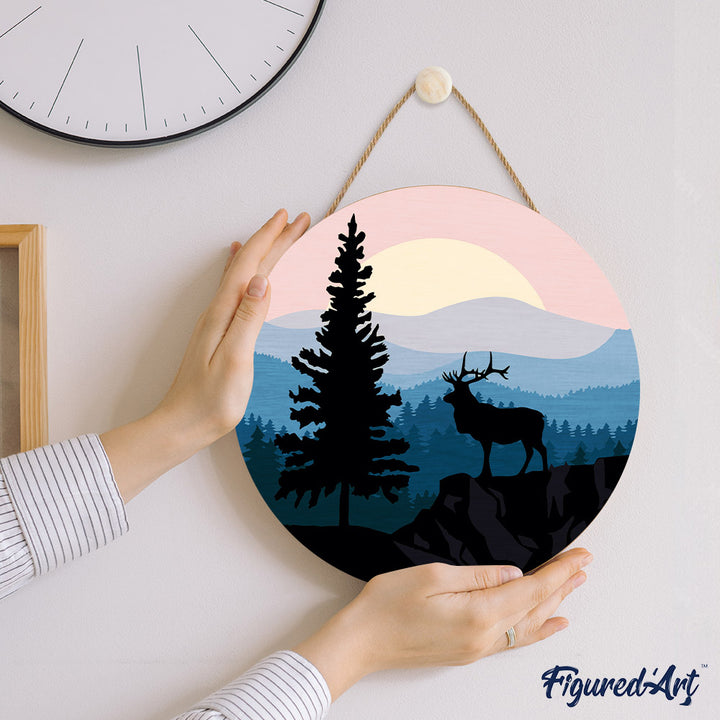Malen nach Zahlen auf Holzscheibe – Majestätischer Hirsch und Landschaft - Kidis Art